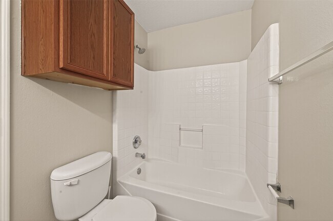 Building Photo - 16847 Mammoth Springs Dr