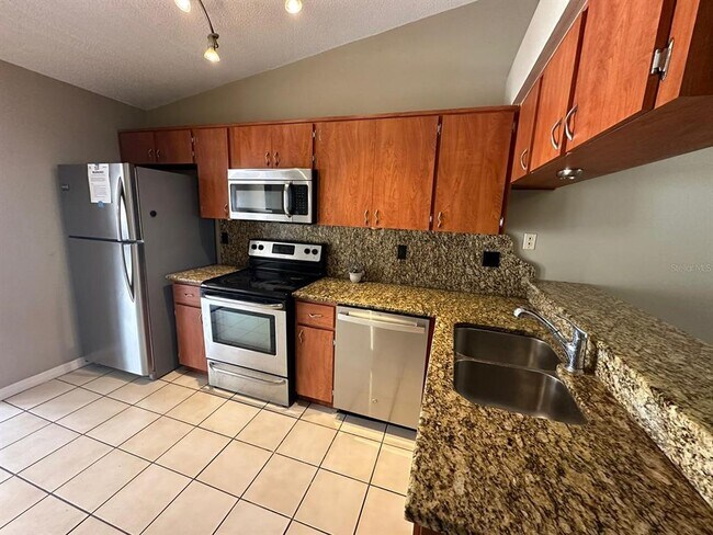 Building Photo - 1715 Oak Branch Ct