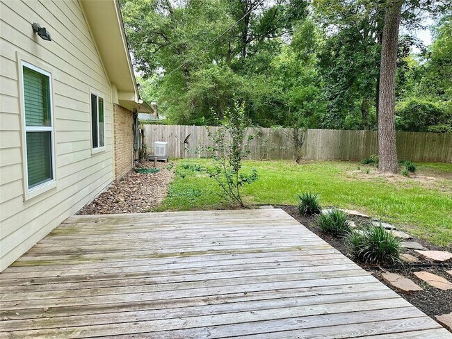 Building Photo - 239 Ridgewood Dr
