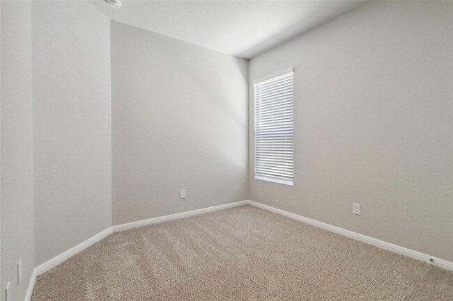 Building Photo - 170 Schrader Dr