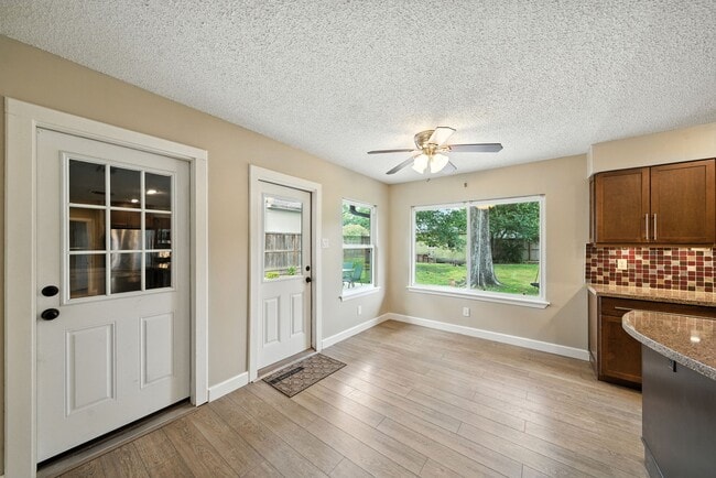 Building Photo - 1714 Parana Dr
