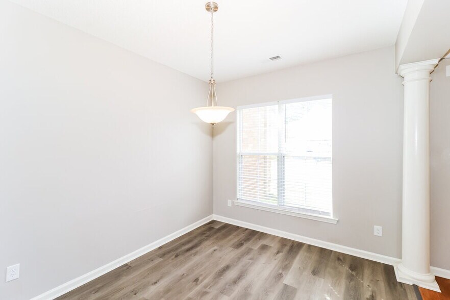 Building Photo - 4572 Tulip Bend Dr