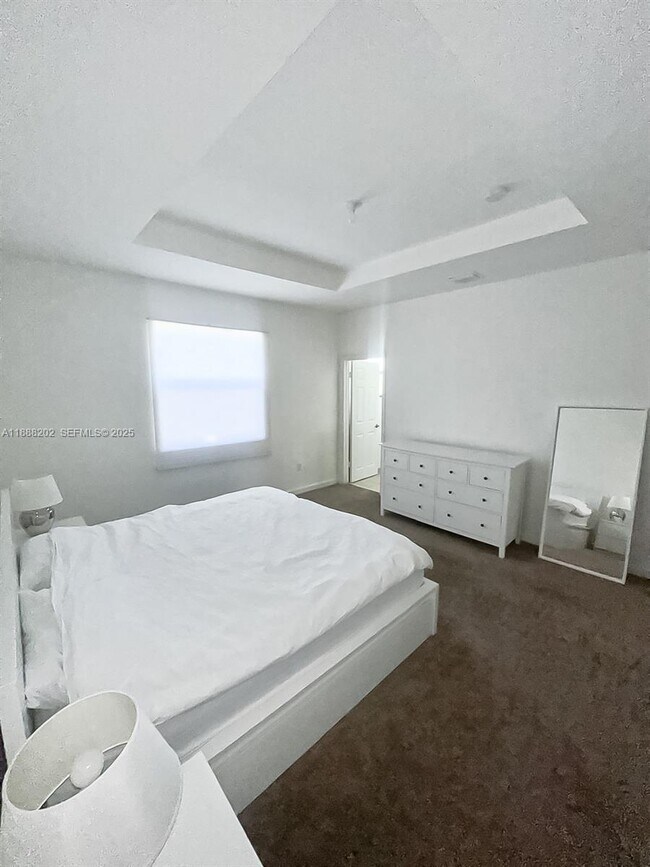 Building Photo - 11958 SW 151 Ave