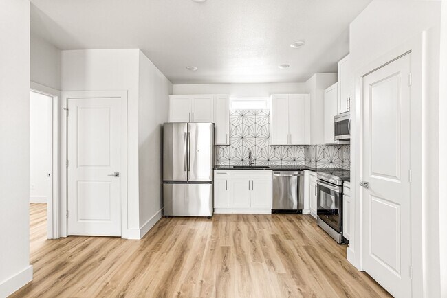 Building Photo - 2509 Benbrook Blvd