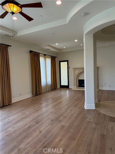 Building Photo - 25351 Mustang Dr