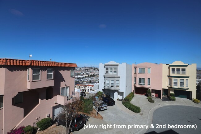 Building Photo - Bayview: Modern Townhome 4 bedroom 2 1/2 B...