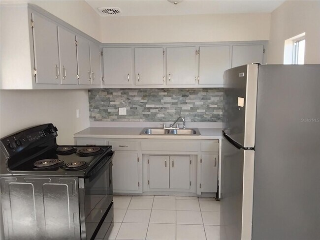 Building Photo - 327 Barbara Cir