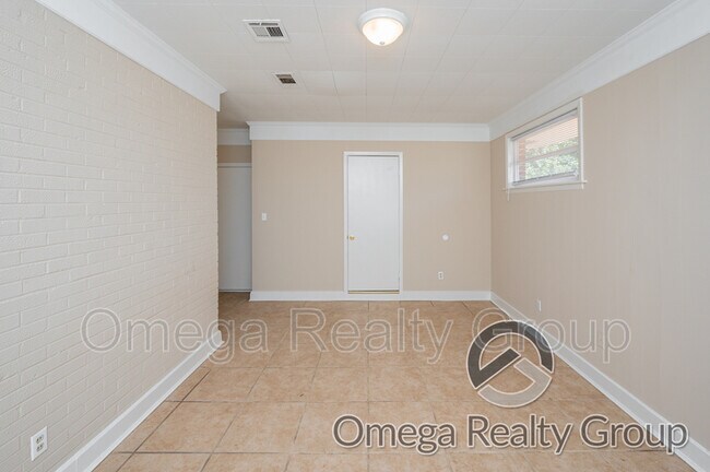 Building Photo - 64 Salem Dr