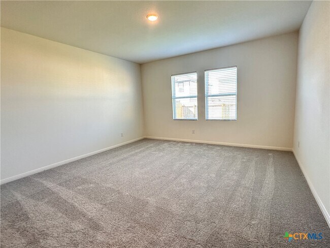 Building Photo - 124 Parrigin Cv