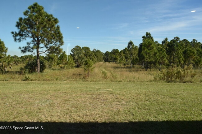 Building Photo - 3143 Fullerton Ave