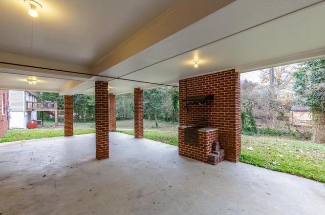 Building Photo - 147 Tarleton Ave