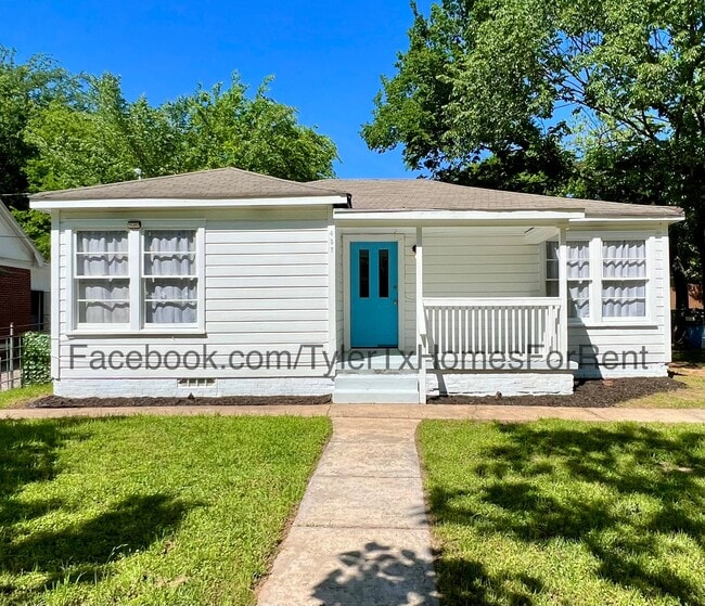 Primary Photo - 437 Crestway Dr