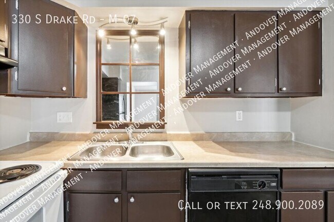 Building Photo - 330 S Drake Rd
