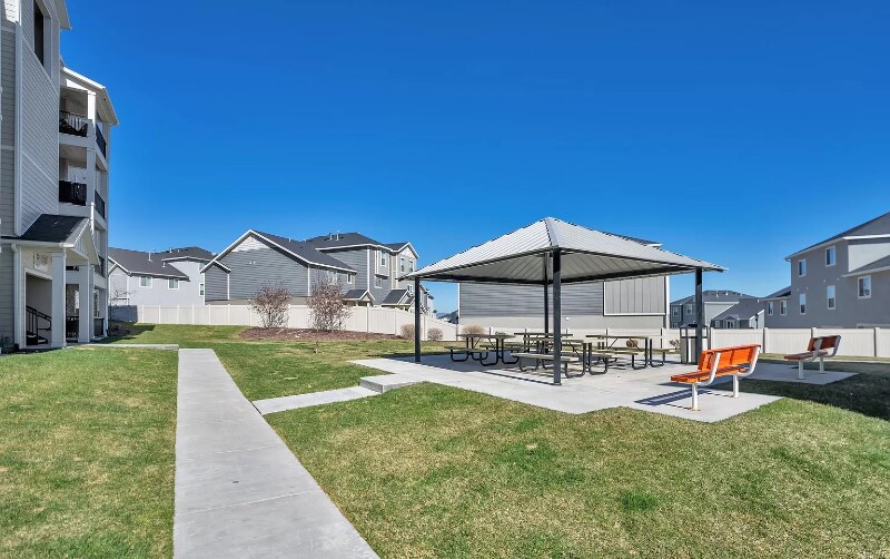 Building Photo - 14497 S Ronan Ln