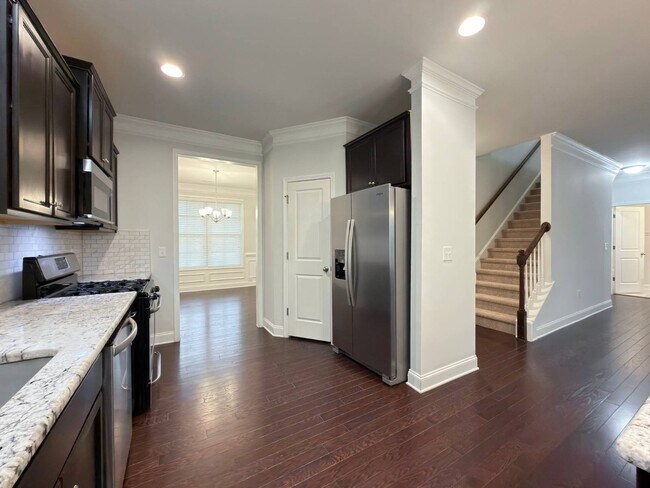 Building Photo - 7336 Birchshire Dr