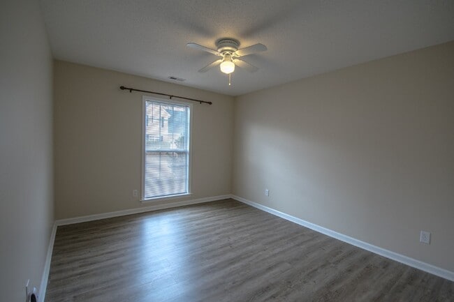 Building Photo - 32 N Sunberry Trail