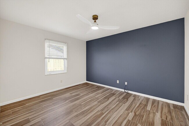 Building Photo - 341 11th Ave