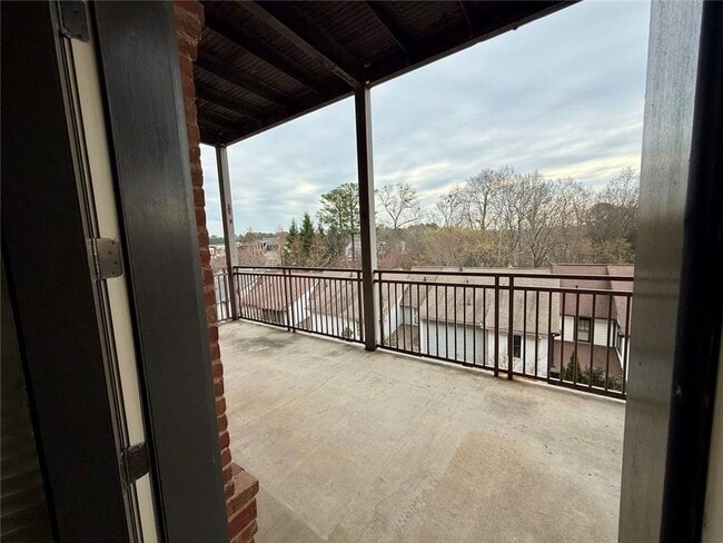 Building Photo - 360 Chambers St