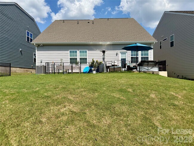 Building Photo - 4540 Potters Wheel Dr