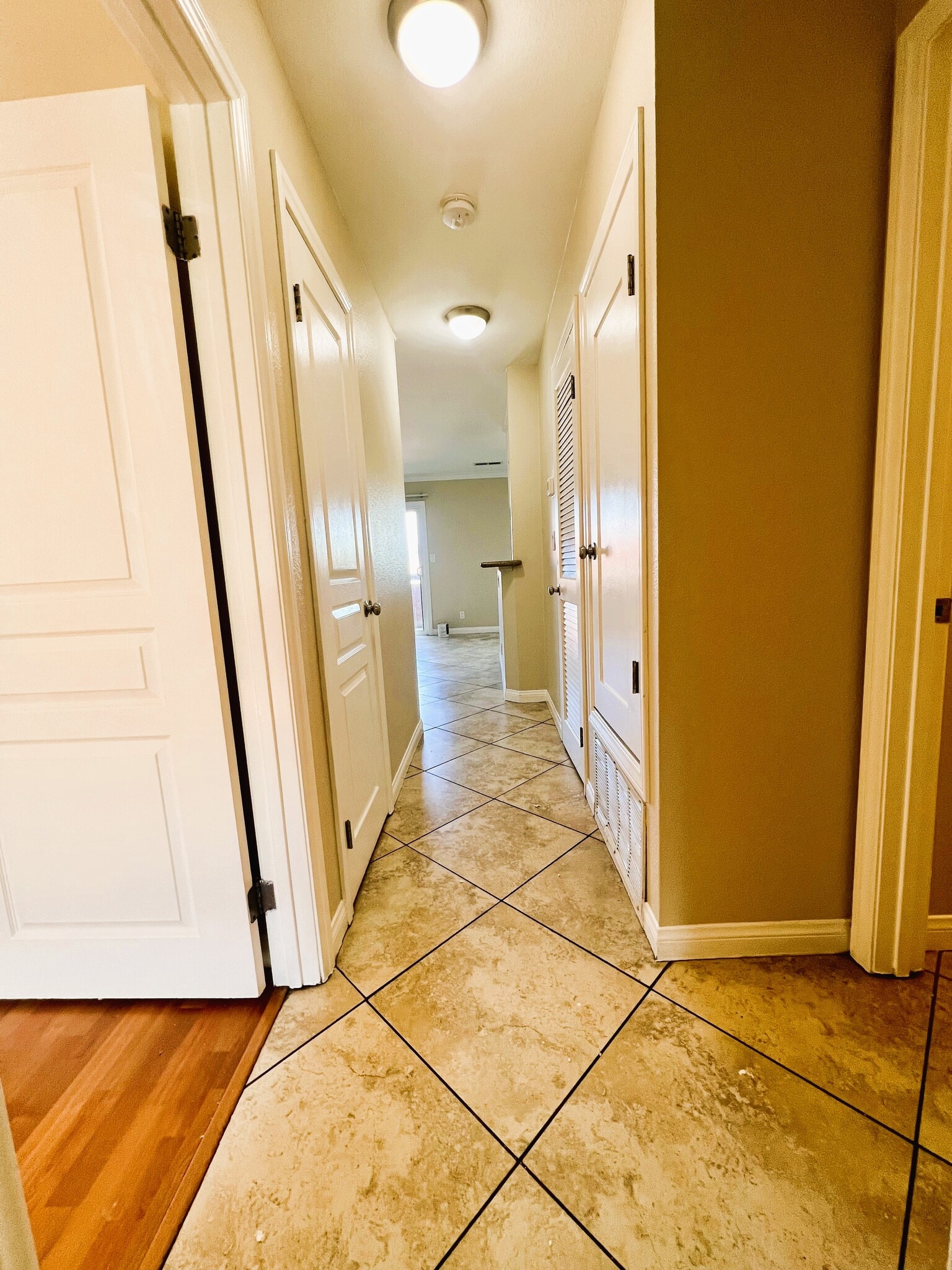 Building Photo - 101 S Spruce St