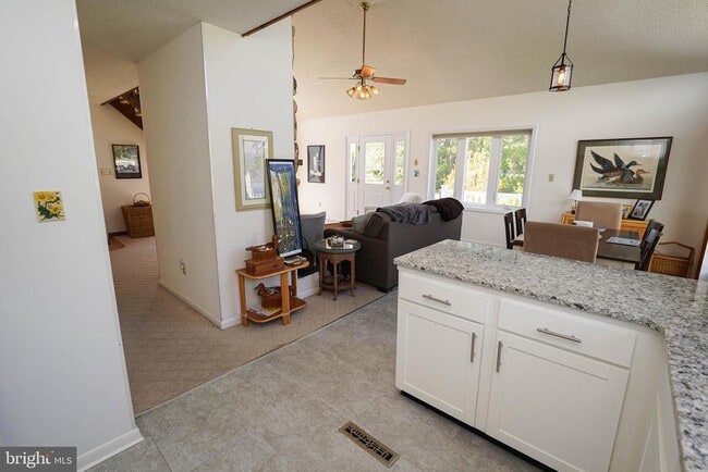 Building Photo - 39028 Bayview W