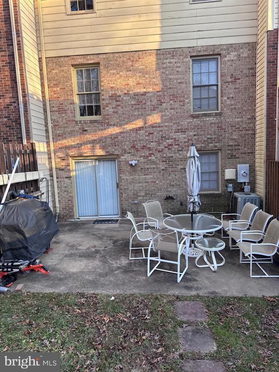 Building Photo - 7416 Erska Woods Court