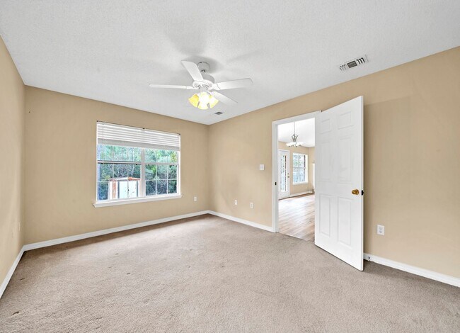 Building Photo - 4bed/2bath...Navarre home!