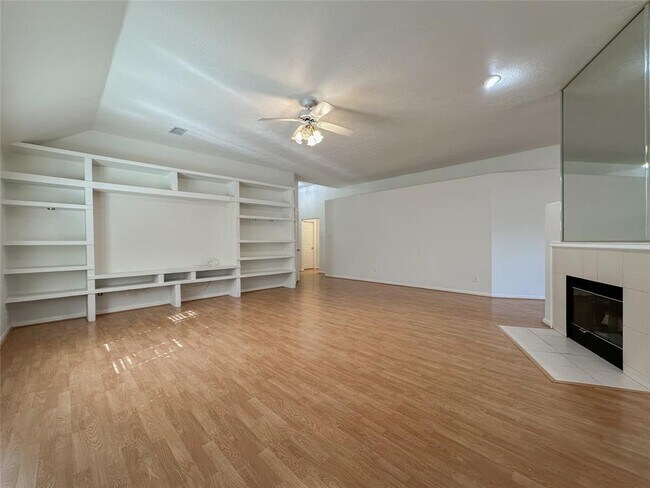 Building Photo - 311 N Rush Haven Cir