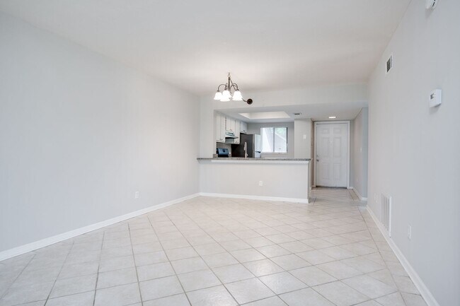 Building Photo - 503 Windsong Cir
