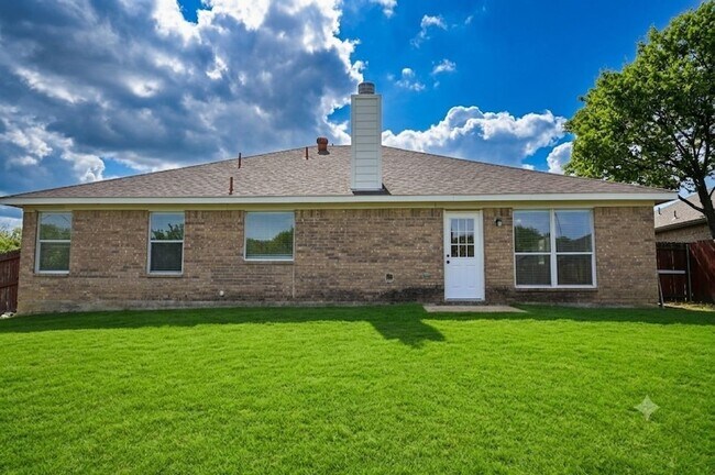 Building Photo - 1631 Mt Zion Dr