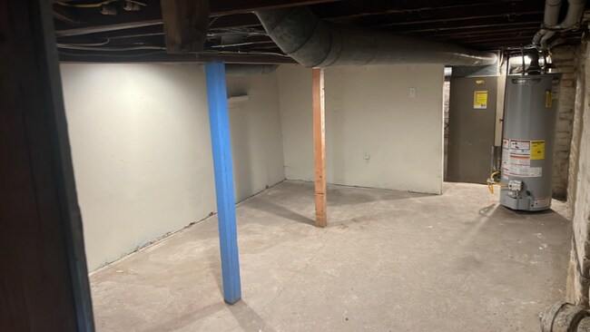 Building Photo - 143 Martz Ave