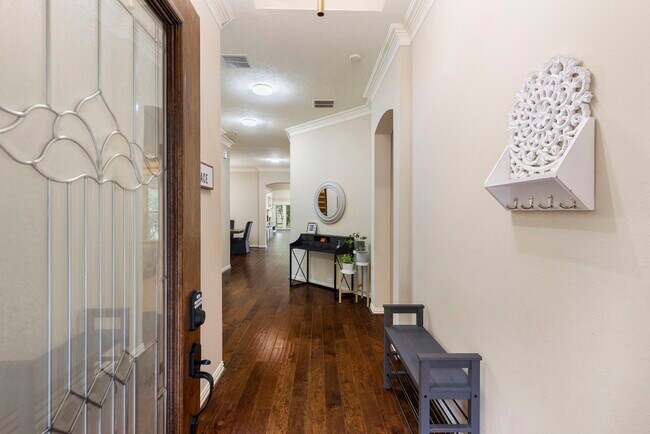 Building Photo - 19 Driftdale Pl