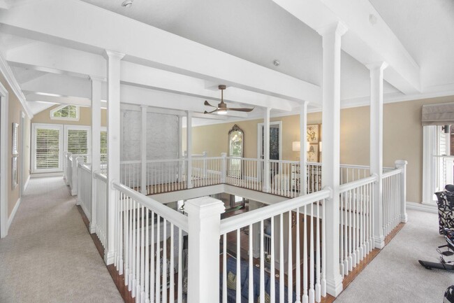 Building Photo - 132 Cherry Hills Dr
