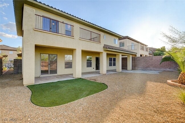 Building Photo - 1068 Riddle Glen St