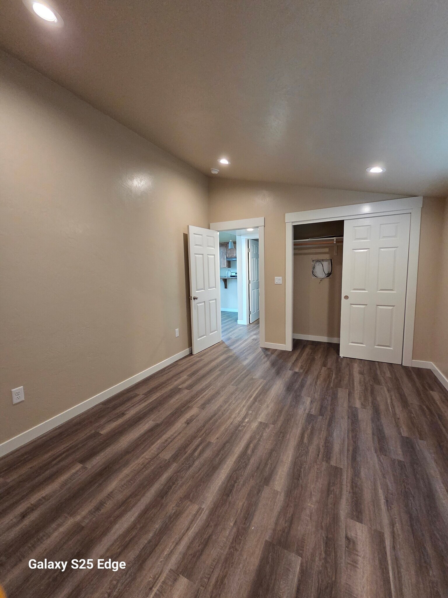 Building Photo - 4050 N US Highway 101