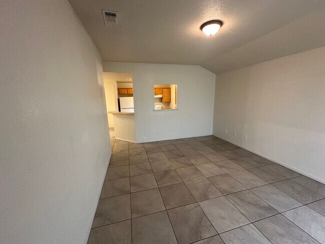 Building Photo - 2609 Vernice Loop