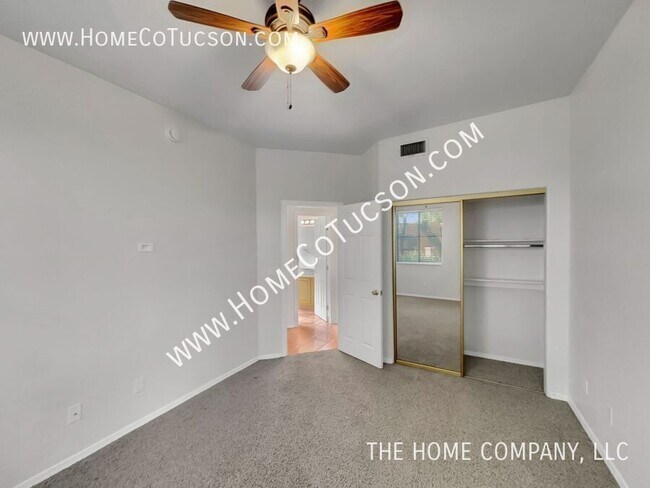 Building Photo - 6325 N Calle Del Halcon
