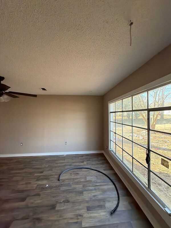 Building Photo - 267 Woody Dr