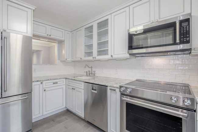 Building Photo - 935 S Taylor St