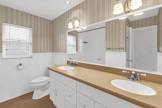 Building Photo - 6419 Hidden Dale Ave