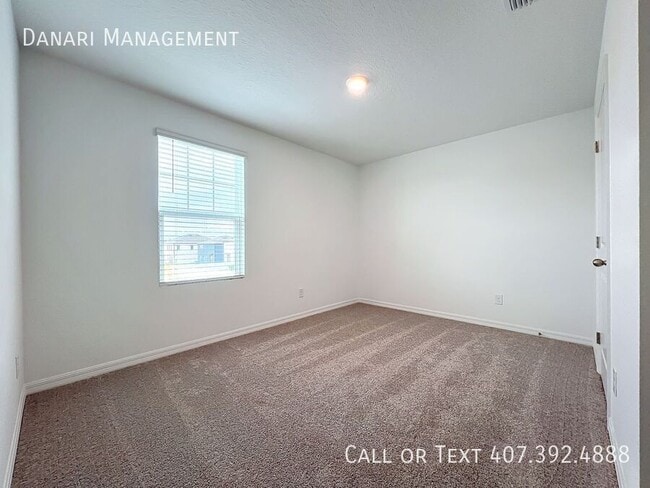 Building Photo - 1679 Meadowlark Dr