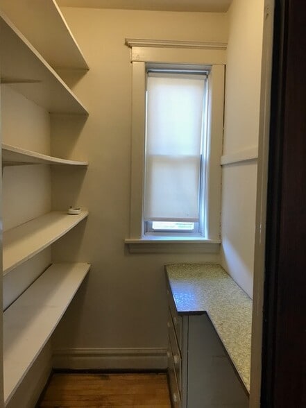 Building Photo - 2000 W Addison St