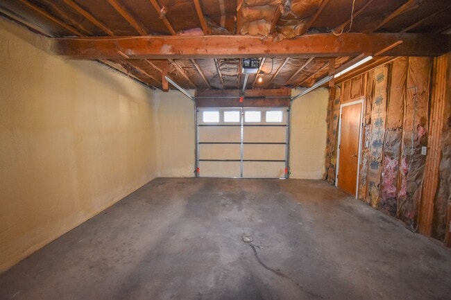 Building Photo - *** PENDING   APPLICATION ***