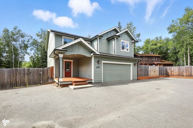 Building Photo - 4 Bedroom | 2.5 Bathroom | Garage - Conven...