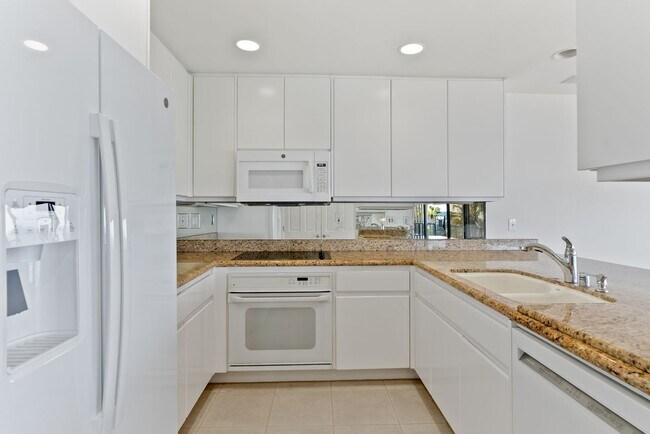 Building Photo - Discover a Coastal Sanctuary at Laguna Royale, Laguna Beach. Comes with 2 Parking Spaces!