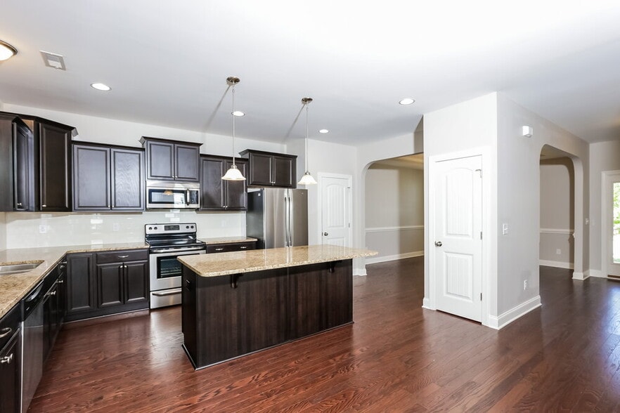 Building Photo - 168 Hawkesburg Dr