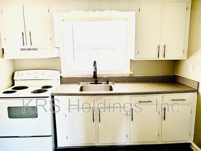 Building Photo - 5431 Remuda Dr