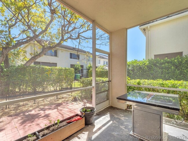 Building Photo - 9850 NW 57th Manor
