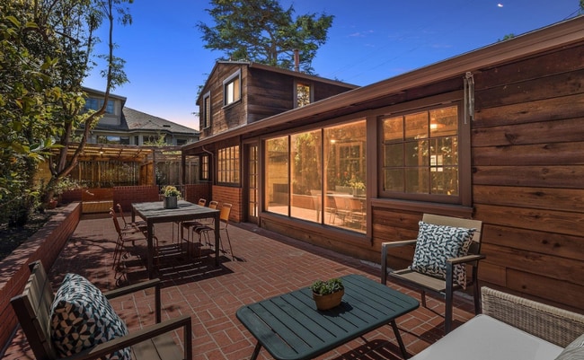 Building Photo - 700 Coventry Rd