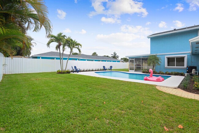 Building Photo - 3905 Flag Dr